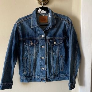 LEVI’S denim jacket